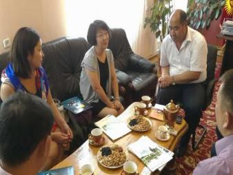 Having meeting with cooperation university in Hoche