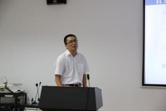 刘程副院长汇报学院教学、科研、教务、孔子学院工作进展 刘程副院长汇报学院教学、科研、教务、孔子学院工作进展