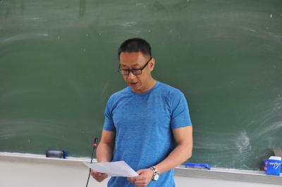 Mr. Zhang Lei, teacher of Confucius Institute in University of Lancaster is giving speech