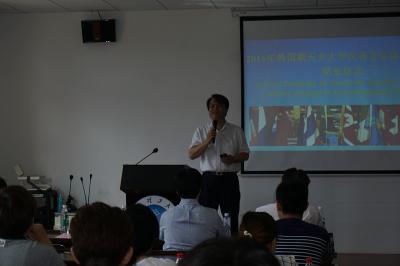 2. Prof. Kim KimJaepil is giving a speech